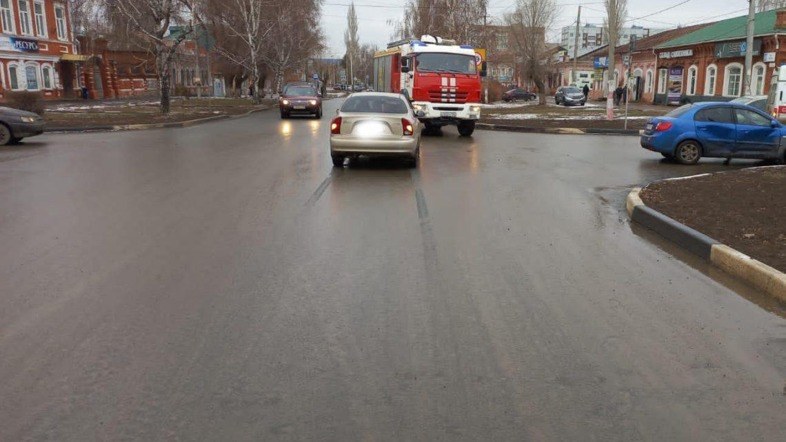 В Балаково в ДТП на улице Ленина пострадала женщина