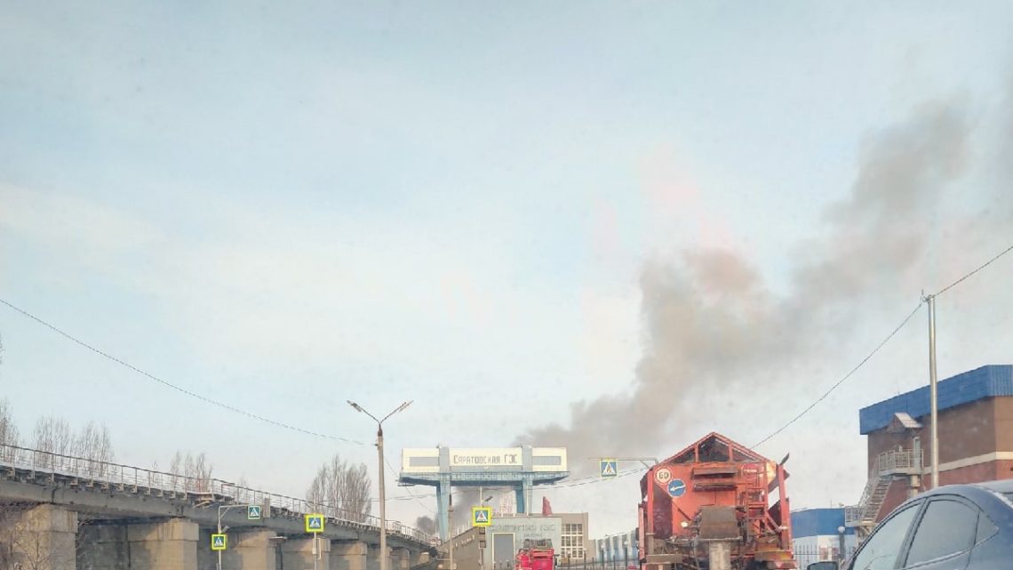 На Саратовской ГЭС загорелся трансформатор