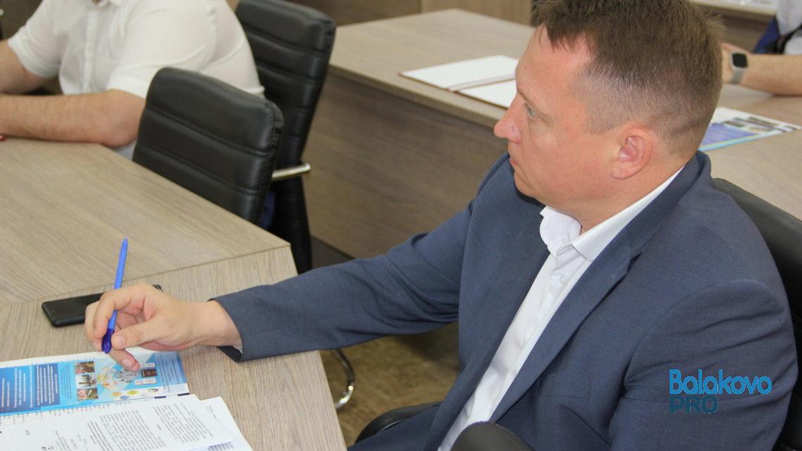 Роман Ирисов предложил в Балаково предоставить дополнительные меры поддержки семьям погибших в ходе спецоперации