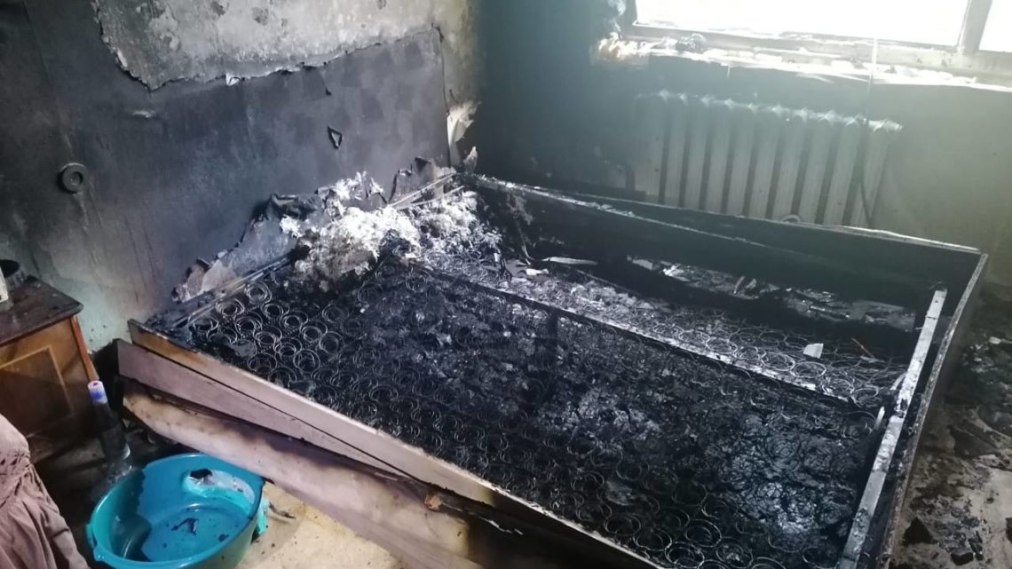 В Балаково на пожаре пострадал курильщик