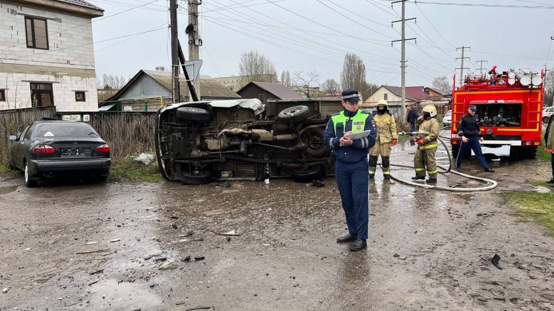 В ДТП в Саратовской области пострадали 3 человека
