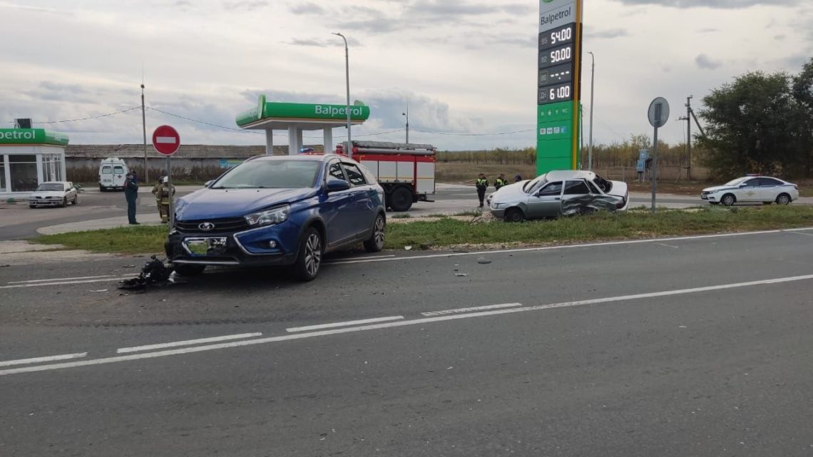 В ДТП на дороге Балаково-Духовницкое пострадала женщина