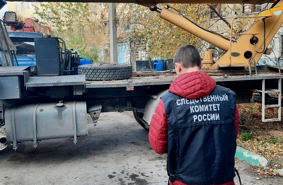 В Балаково скончался один из рабочих, пострадавший при падении с высоты