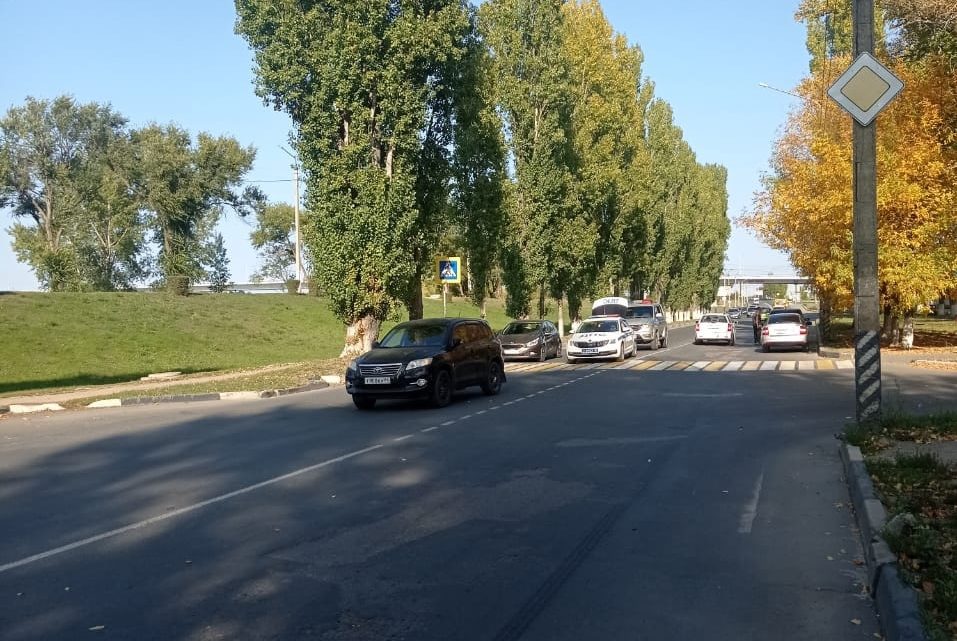 В Балаково на Набережной Леонова сбили женщину