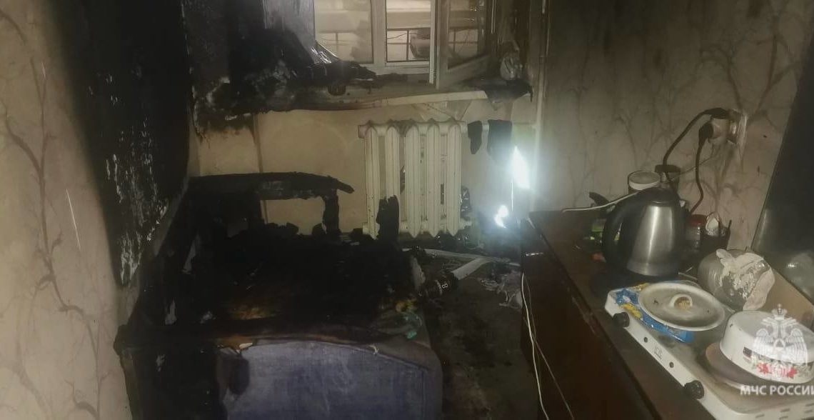 В Балаково при пожаре на Вокзальной пострадал мужчина