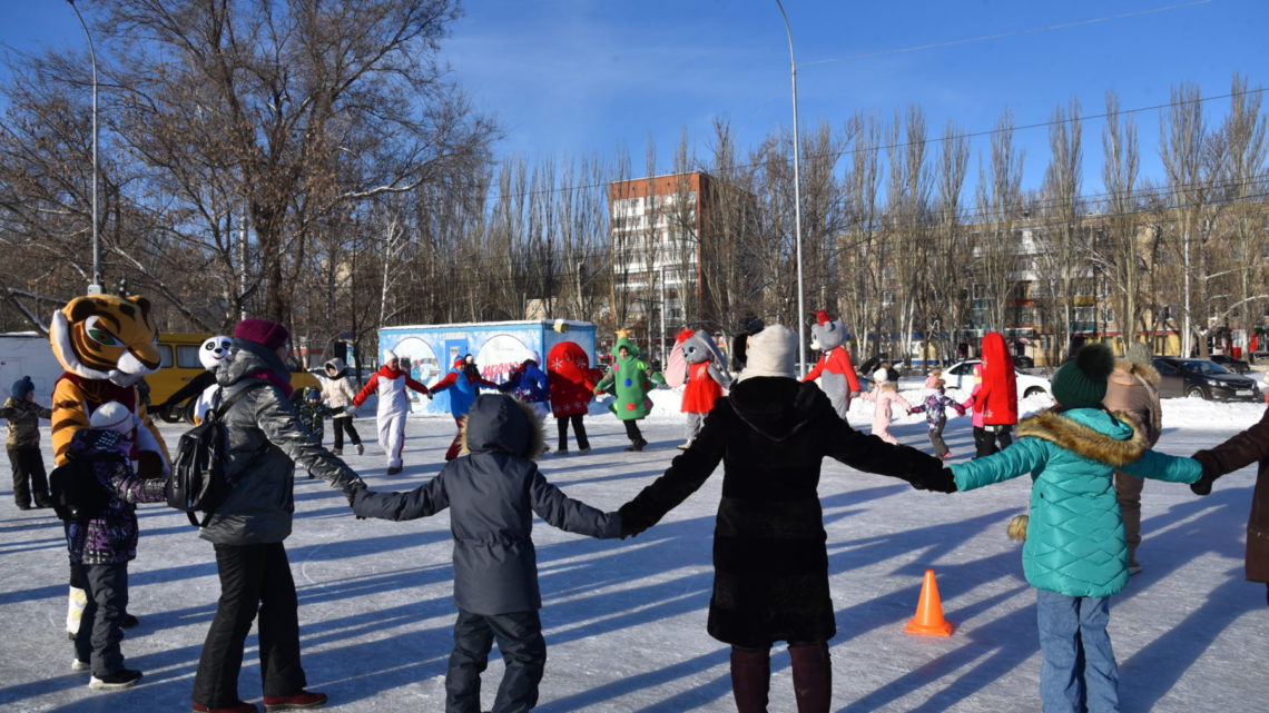 Сегодня в Балаково в «Центральном» парке пройдет музыкально-игровая программа «Здравствуй, Старый Новый год!»