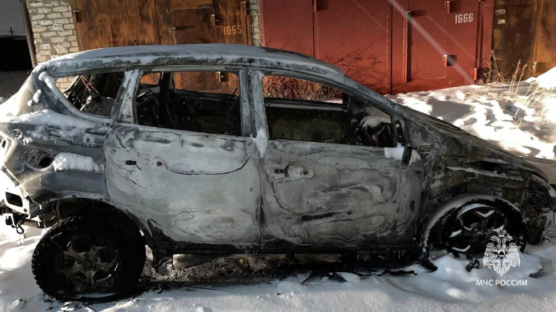 В Балаково сгорел автомобиль