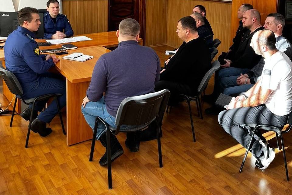 В Балаково прокурор провел совещание по вопросу содержания дорог в зимнее время