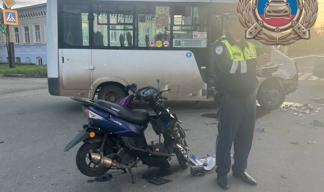 В Балаково подросток на скутере погиб в столкновении с автобусом