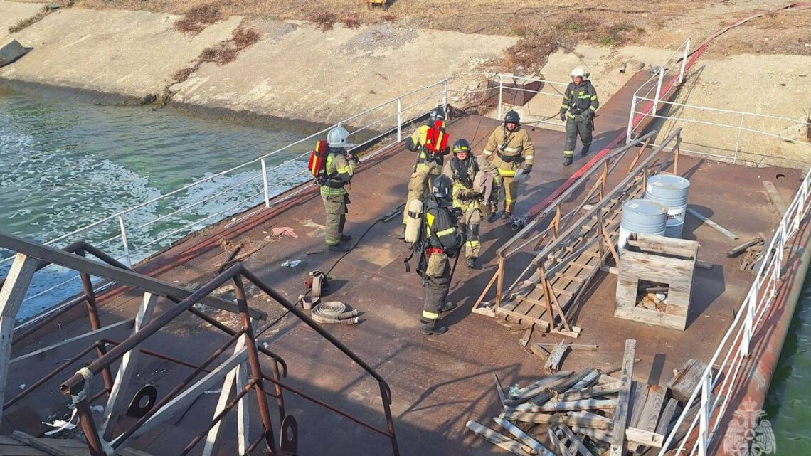 В Балаково прошли учения пожарных на танкере