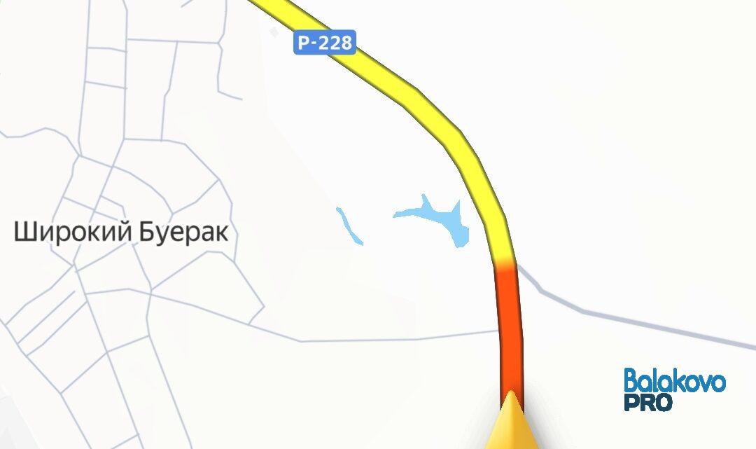 Балаковцы уже больше 12 часов на трассе в метель: «Сидим с детьми, когда нас вызволят из ловушки — неизвестно»