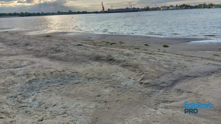 В Балаково официально завершается купальный сезон