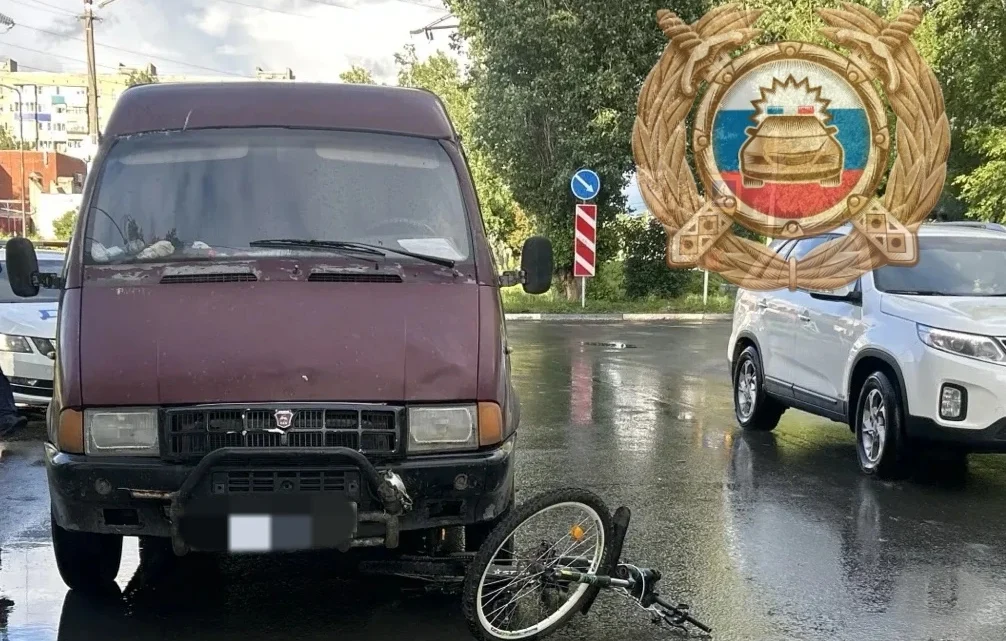 В Балаково на Комсомольской Газель сбила 10-летнего велосипедиста