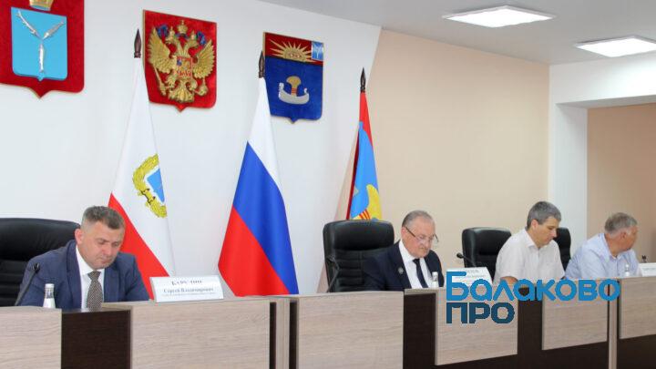 Балаковские чиновники и депутаты больше не будут публиковать подробности о своих доходах и имуществе