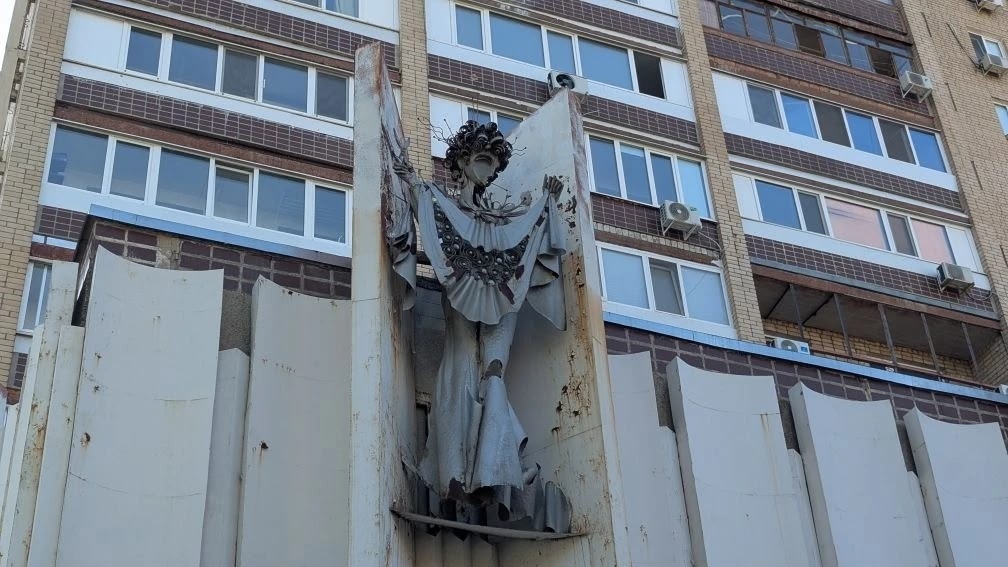 В Балаково отреставрируют фигуры на фасаде «Мадонны»