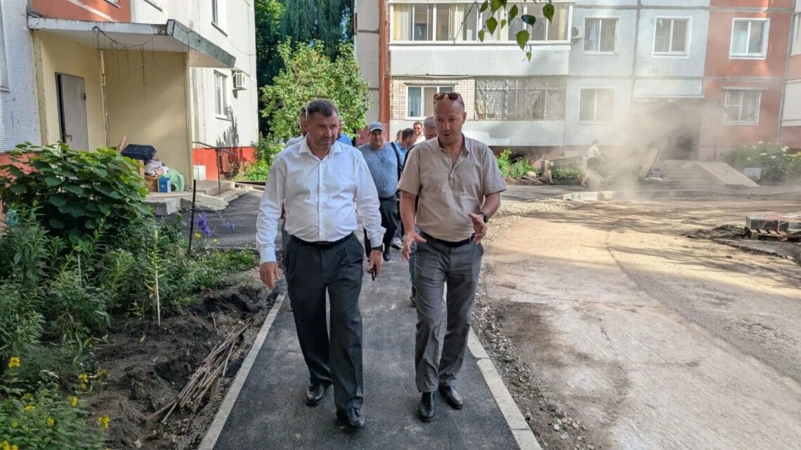 В Балаково жители жалуются в полицию на нарушение закона о тишине при ремонте дворов