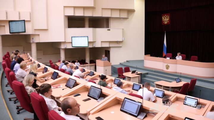 Гагик Киракосян: «В Саратовской области уточнят нормы доступности школ и детских садов»