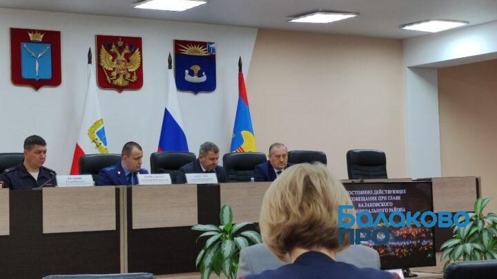 В Балаково прокуратура объявила предостережения чиновникам о недопущении проблем с уборкой снега