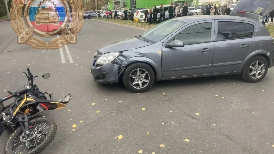 В Балаково в ДТП на Проспекте Героев пострадал водитель электромопеда