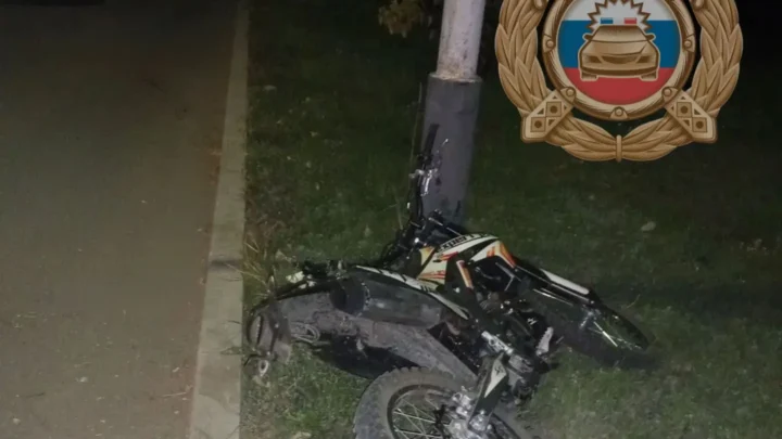 В Шиханах мотоциклист врезался в столб и погиб