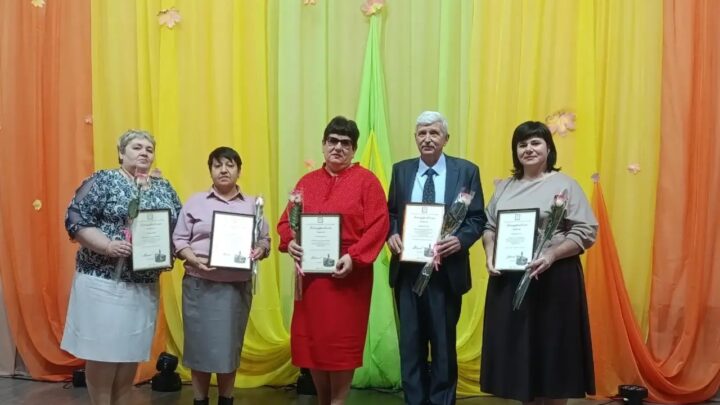 Гагик Киракосян: «В череде осенних дат есть одна, которая напоминает о людях, которые ведут нас за руку в мир знаний»