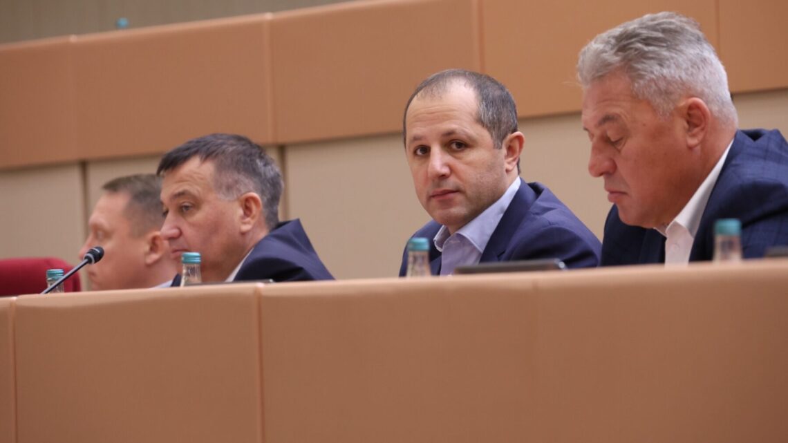 Гагик Киракосян: «Областной законопроект о штрафах за продажу вейпов рассмотрят на очередном заседании Думы»